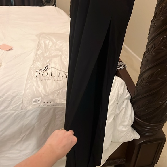 Oh Polly MARCELA Modal Plunge Long Sleeve Maxi Dress in Black (US Shippi… - Picture 5 of 10